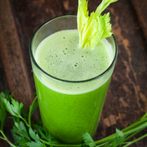 Soothing celery, cucumber, apple and ginger juice